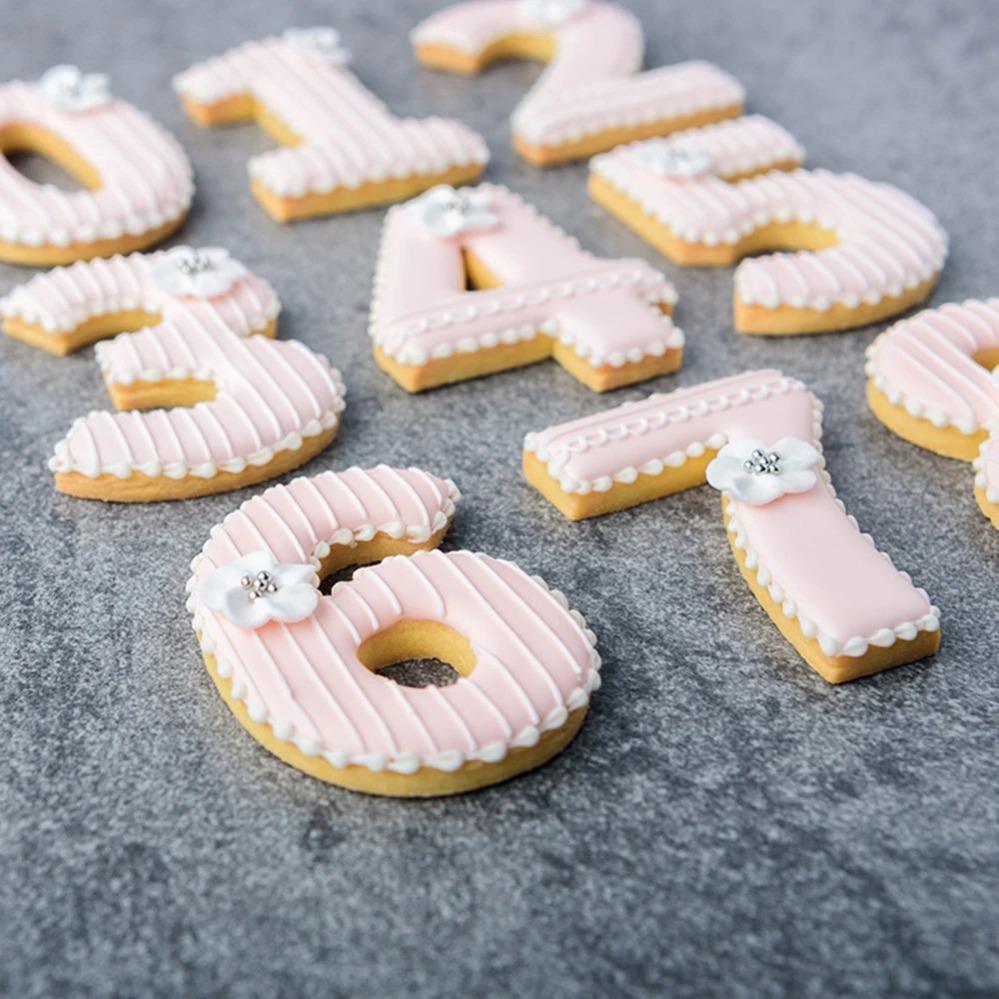 大きな数字のクッキーカッター、ビスケット型、キッチンベーキン - Kitchen Equipment For Baking のレビューと価格